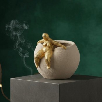 فازه عصريه بتصميم سيده في وضع الاسترخاء قطعه فنيه فاخره 8566 فازه عصريه بتصميم سيده في وضع الاسترخاء قطعه فنيه فاخره 8566