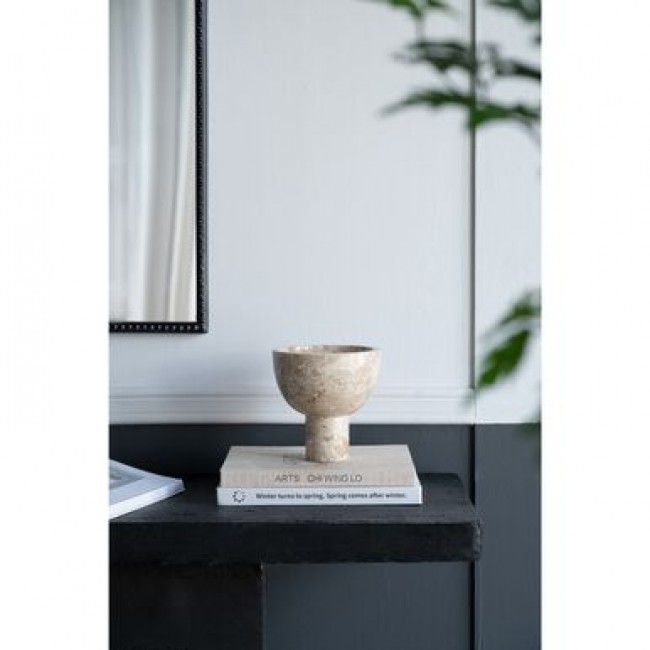 صحن بقاعده من الرخام  بلونه الكريمي الدافئ ليكون أيقونة من الجمالL8516