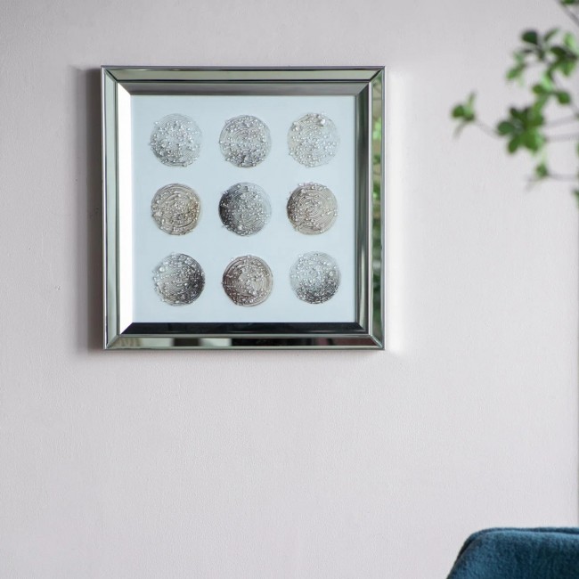 لوحه جداريه باطار مرايا تجمع بين الفن الفلكي والتصميم العصري8510