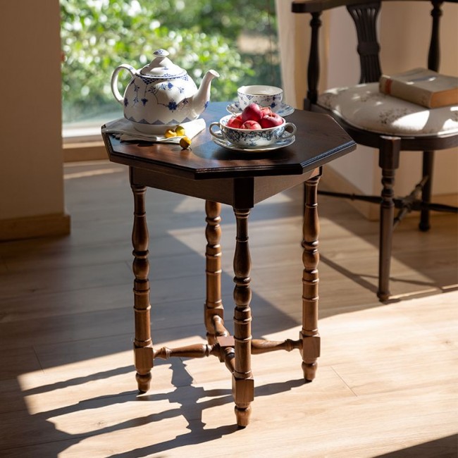 طاولة خدمه صنعت من الخشب الطبيعي باللون البني الداكنL9636