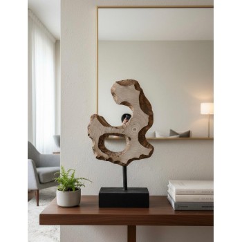 تحفه منحوتة خشبية تجريدية مستوحاة من جمال الطبيعة الخام وتصنف ضمن قطع الديكور الفاخرة L8630التي تضفي لمسة فنية "مودرن" دافئة على المساحات الداخلية.