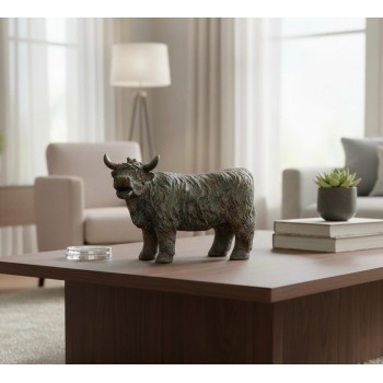 تحفه فنيه لبقرة الهايلاند تضيف لمسة من السحر الاسكتلندي العريق إلى مساحة منزلك ليجمع بين التراث الريفي واللمسات الديكورية المعاصرةL8557