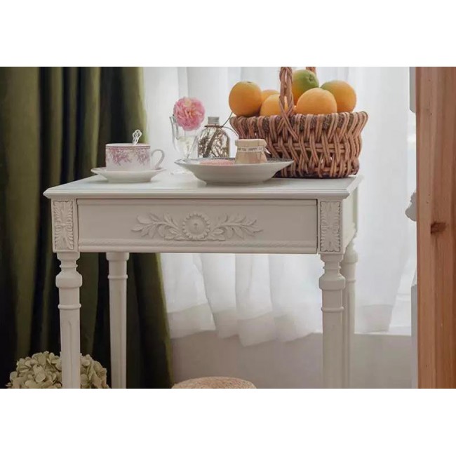 طاوله جانبيه على الطراز الفرنسي أناقة القصور في منزلك9649