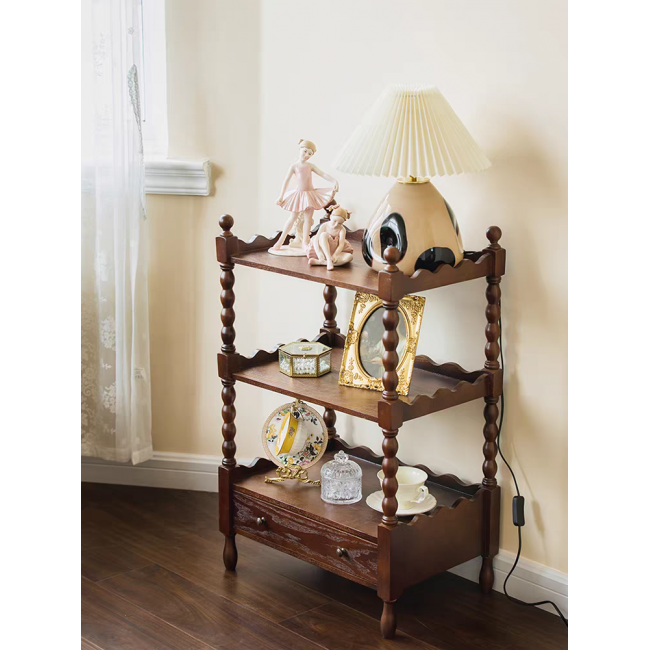 طاوله جانبيه مصنوع من الخشب الطبيعي يجمع بين سحر الماضي وأناقة القصور الكلاسيكية إلى منزلك9631 