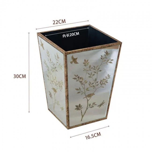 فازه ديكور بواجهات من المرايا المصقولة والمزينة بنقوش فنية لأغصان الأشجار والعصافير مما يعكس الضوء ويمنح غرفتك شعوراً بالاتساع والأناقة.9629