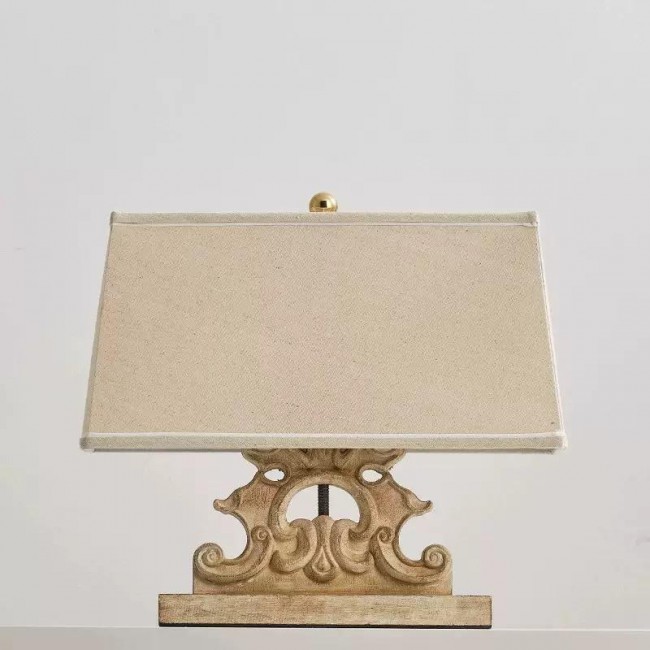 وحده اضاءه فنية كلاسيكية تجمع بين الأناقة التقليدية واللمسات الريفية العتيقة مما يجعلها إضافة مثالية لإضفاء لمسة من الرقي والدفء على أي مساحة في منزلك9345