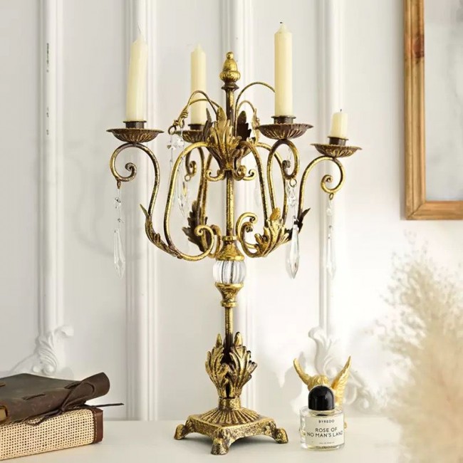 شمعدان معدن بتصميم اوربي بلمسات ملكيه L9602 شمعدان معدن بتصميم اوربي بلمسات ملكيه L9602
