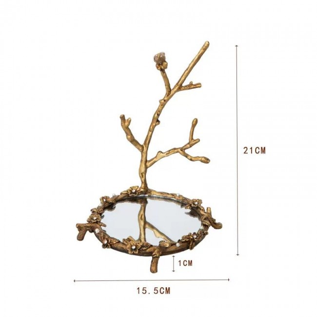 ستاند الإكسسوارات يحاكي أغصان الشجر مع طير رقيق في الأعلى، مما يوفر لكِ تفرعات مثالية لتعليق السلاسل، الأساور، والخواتم بطريقة تمنع تشابكهاL9673
