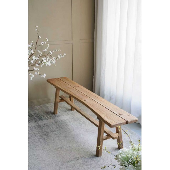 بنش الخشبي قطعة أثاث استثنائية تجمع بين البساطة الريفية والأناقة 8628