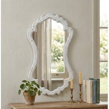 مرايا جداريه كلاسيكية فخمة بتصميم فرنسي عتيق، تتميز بإطار خشبي أبيض ذو لمسة معتقة  تضفي طابعاً من الأناقة الأرستقراطية على المساحات الداخلية9593