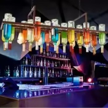 وحده اضاءه سقفيه على شكل صفوف من زجاجات  الملونة المحمولة على هيكل حديدي متين بلون الصدأ العتيق L9514