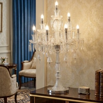 شمعدان كريستال بلمسة من الفخامة الملكية تجمع بين بريق الكريستال النقي والتصميم الكلاسيكي المتطورL9359