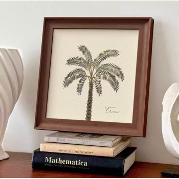 لوحه جداري لمسة من الهدوء والأناقة الاستوائية إلى مساحتك الخاصة مع هذه اللوحة الفنية التي تجسد شجرة النخيل بأسلوب "فينتاج" راقٍL8672