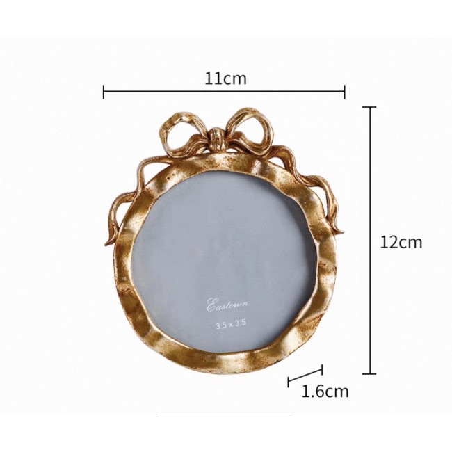 برواز ذكريات بتصميم فيونكه بلمسه ملكيه 9560