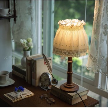 وحده اضاءه بتصميم ريفي تجمع بين أصالة الخشب الطبيعي ونعومة القطن الفاخر9630