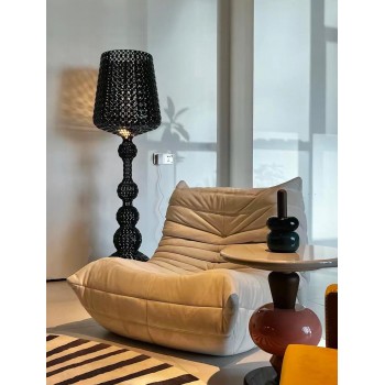 وحده اضاءه عصريه يمزج بين الروح الكلاسيكية والتقنية المستقبليةمتوفر 3 اللوان 9698