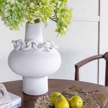 فازه سيراميك بيضاء (عاجية) مع تفاصيل سلسلة ديكورية8328 فازه سيراميك بيضاء (عاجية) مع تفاصيل سلسلة ديكورية8328