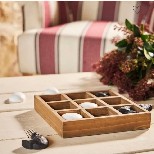 لعبه خشبيه مستوحاه من لعبة "إكس أو"مصممه بشكل متميز بيض والدجاج من سراميك 9103