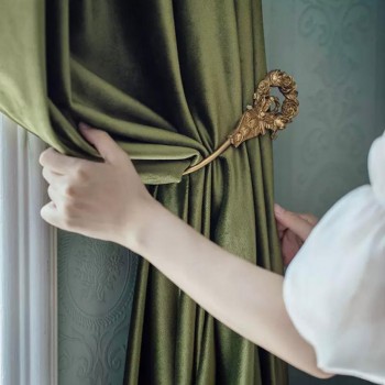 طقم حامل ستاره معدن ذهبي كلاسيك بتصميم انيق العدد29138