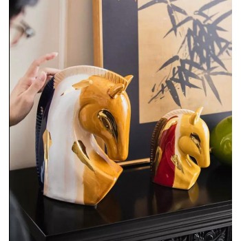 تحفه راس حصان بالوان مزدوجه بلمسات عصريه متميزه متوفر الحجمين 8278 تحفه راس حصان بالوان مزدوجه بلمسات عصريه متميزه متوفر الحجمين 8278