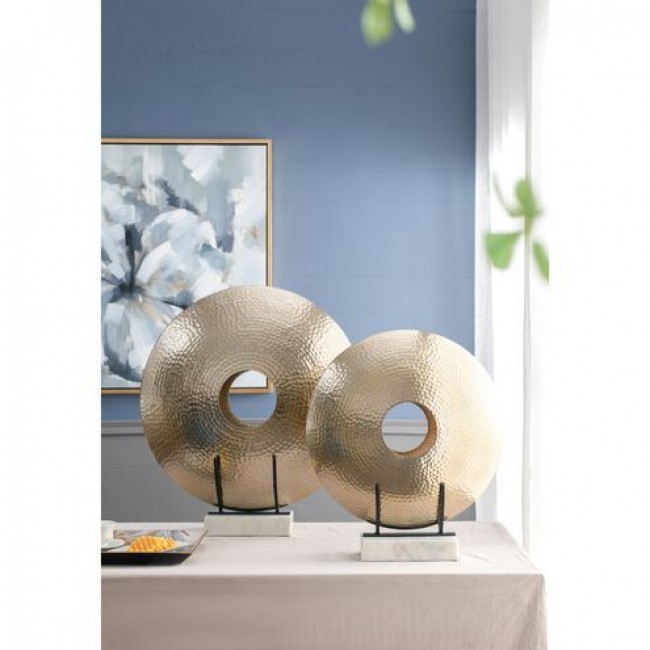 تحفه معدن بشكل القرص مشغول يدويا بقاعده رخاميه متوفر الحجمين 8266