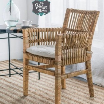 كرسي مصنوع من الخوص الطبيعي والرتان عالي الجوده8399