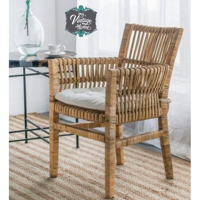 كرسي مصنوع من الخوص الطبيعي والرتان عالي الجوده8399