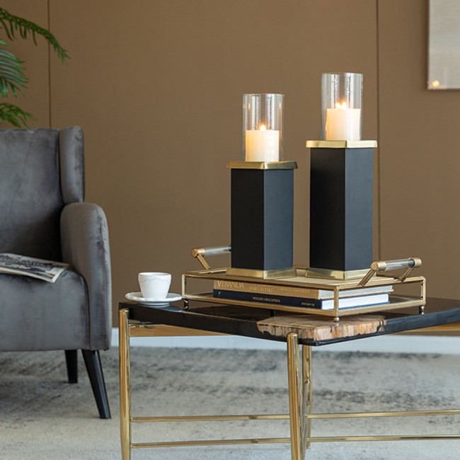 شمعدان زجاجي بقاعده بلمسات عصريه متوفر الحجمين 8420