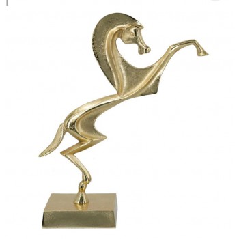 تحفه حصان معدن ذهبي بقاعده مكتبيه 8068 تحفه حصان معدن ذهبي بقاعده مكتبيه 8068