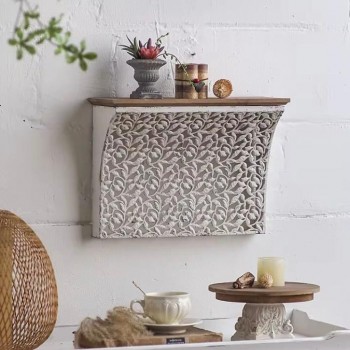 رف جداري خشبي بتصميم زخرفي فنتج وسطح علوي خشبي 8875