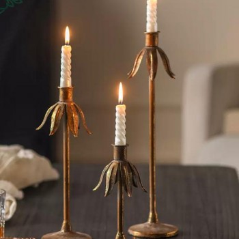 شمعدان معدن مشغول يدويا بتصميم غصن الورد متوفر 3 احجام 8847