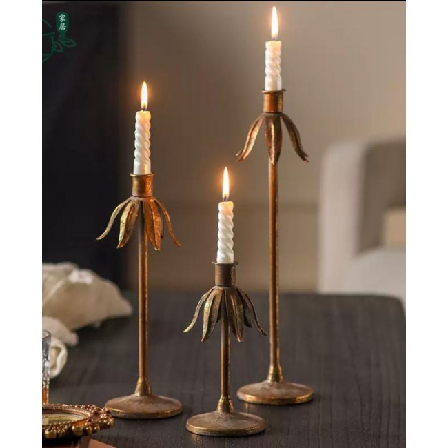 شمعدان معدن مشغول يدويا بتصميم غصن الورد متوفر 3 احجام 8847