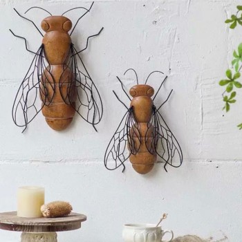 تحفه جداريه جريئه تجمع بين الخشب الطبيعي والمعدن متوفربحجمين 8853