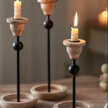 تحفه شمعدان من الخشب ومعدن بتصميم مودرن متوفر 3 احجام 8892