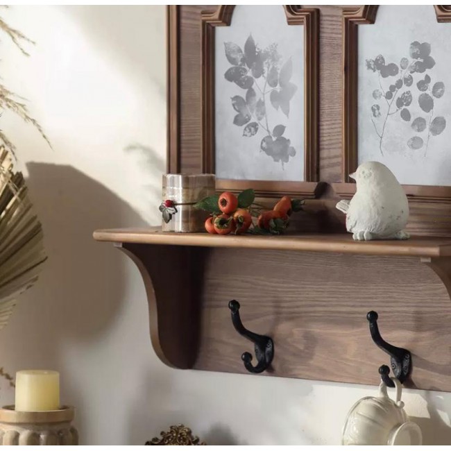 رف جداري بني من خشب الطبيعي على الطراز الاروبي مع خطافات  8838