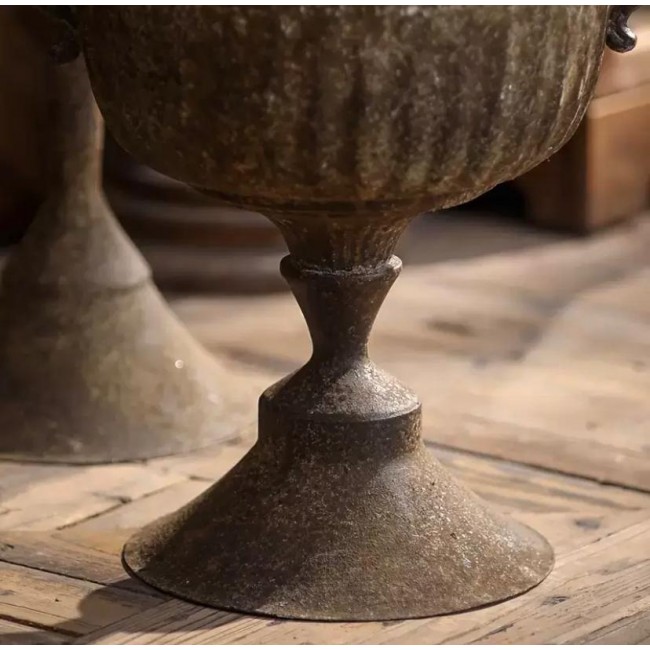 طقم فازه معدن مشغول يدويا على الطراز الاوربي العدد 2 8747 طقم فازه معدن مشغول يدويا على الطراز الاوربي العدد 2 8747