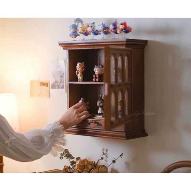 رف جداري كلاسيك من اجود انواع الخشب على الطراز الاوربي 9176