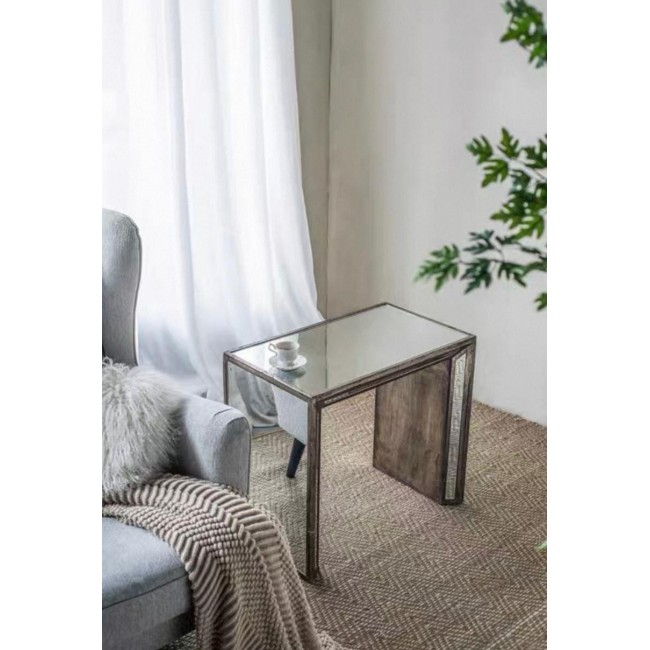 طاوله جانبيه طقم باسطح مرايا مدعم بخشب يضيف جمالا للمنزل 7780