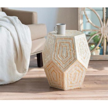 طاوله جانبيه بتصميم هندسي مطعمه بشرائح رقيقه 7811