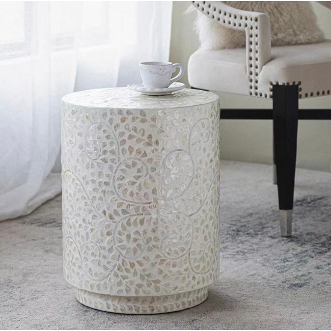 طاوله جانبيه مستديره مطعمه بصدف الطبيعي جميل 7831