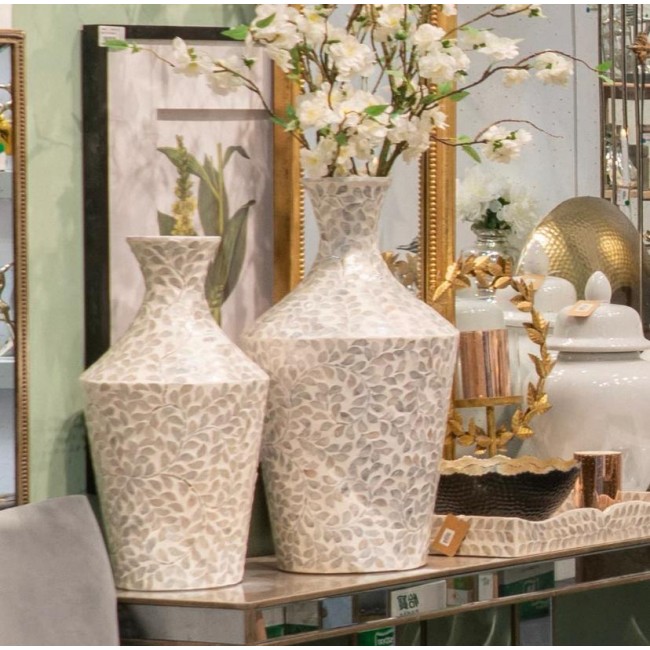 فازه انيقه مطعمه برقائق من صدف الطبيعي متوفره الحجمين 8017