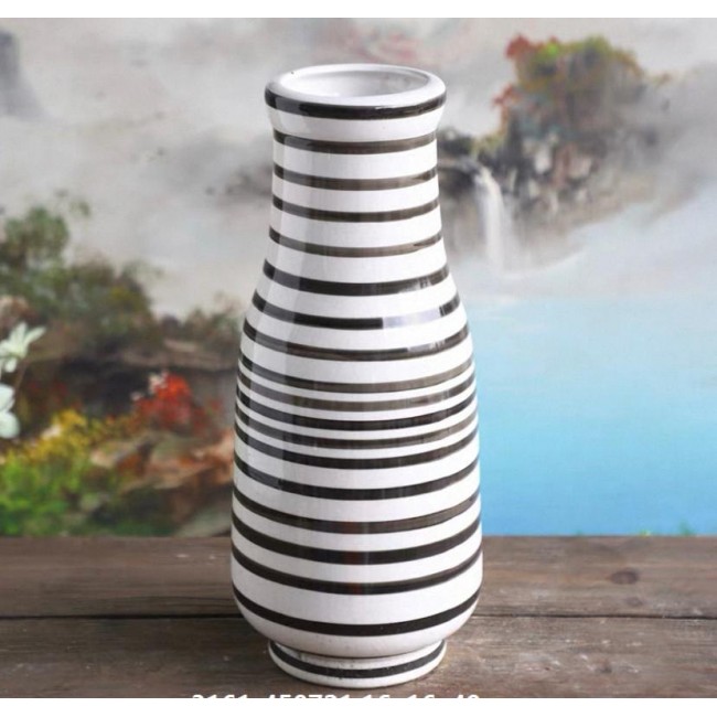 فازه سيراميك مودرن بخطوط متعدده الاسود والابيض 7771