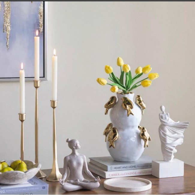 فازه سيراميك بيضاء بعصافير ذهبيه بستايل انيق 7950