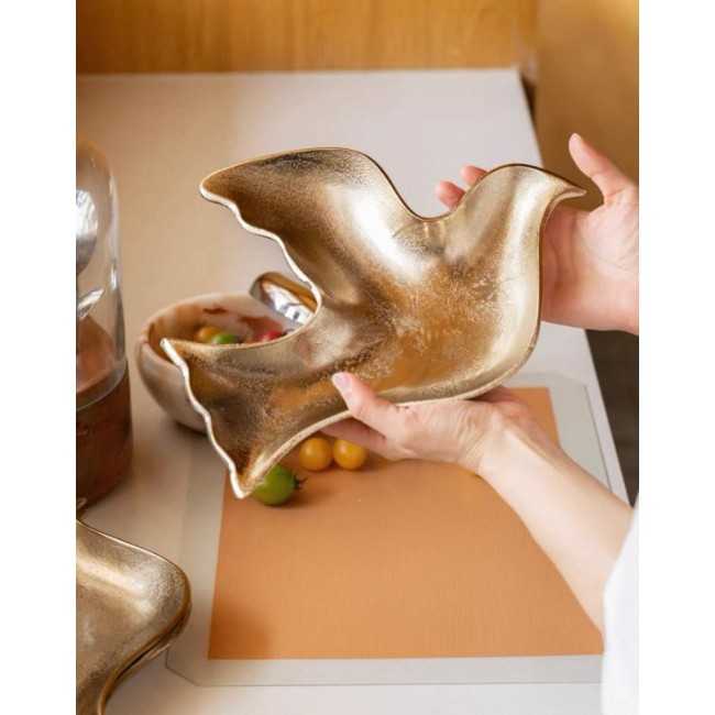 صحن معدن ذهبي بتصميم طير 8054