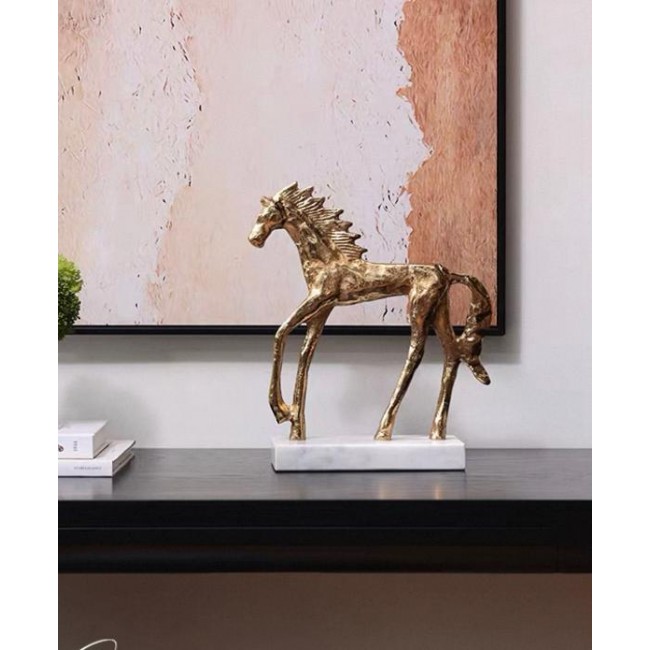 تحفة حصان مكتبي مذهب بقاعده رخاميه بيضاء 7902