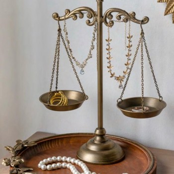 تحفة مصنوعه من المعدن المشغول ميزان فنتيج ستايل 8096