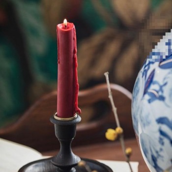 شمعدان خشبي بطراز كلاسيك اوربي 9183