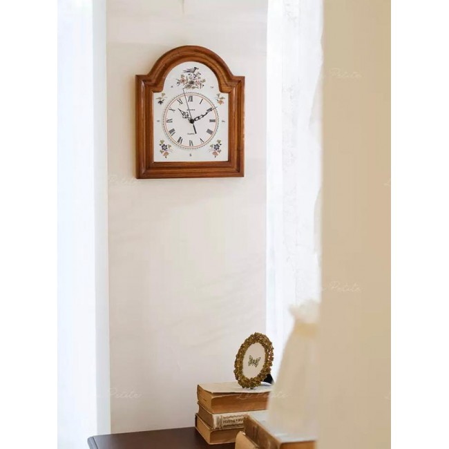 ساعه جداريه بطراز كلاسيك بنقوش ريفيه 9184