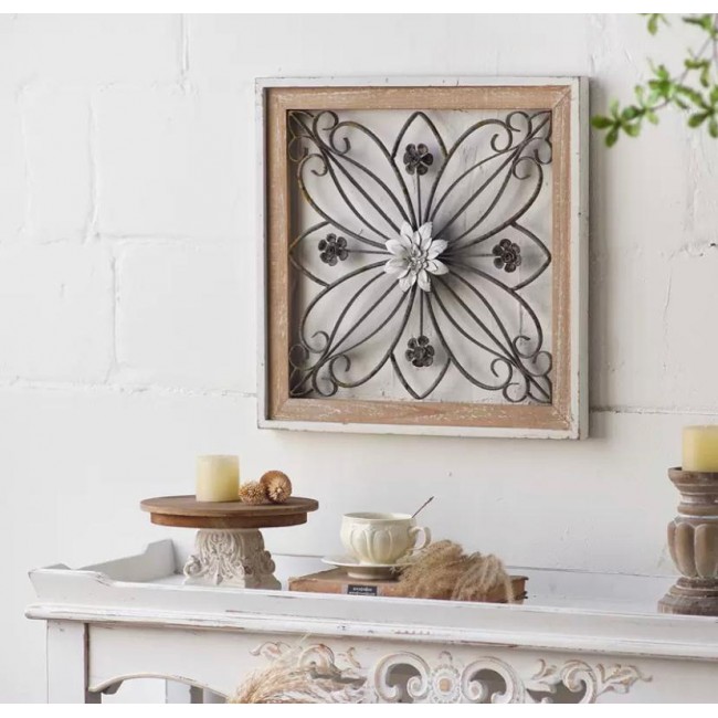 لوحه جداري باطار خشبي بلمسات معدنيه مشغول يدويا 9238