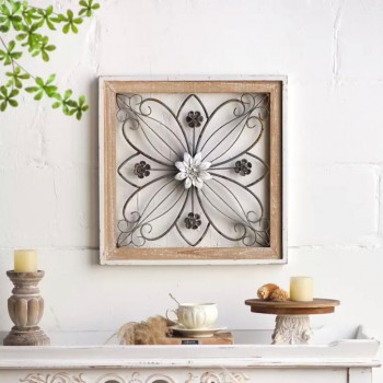 لوحه جداري باطار خشبي بلمسات معدنيه مشغول يدويا 9238